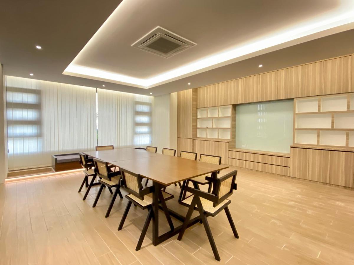 Apartment New! Bali Residence/2br Premium /6-10 Pax/ 5mins To Jonker *